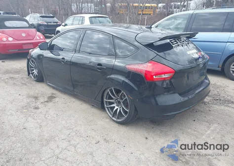 2015 Ford Focus St z USA, uszkodzony, nr VIN 1FADP3L93FL347814